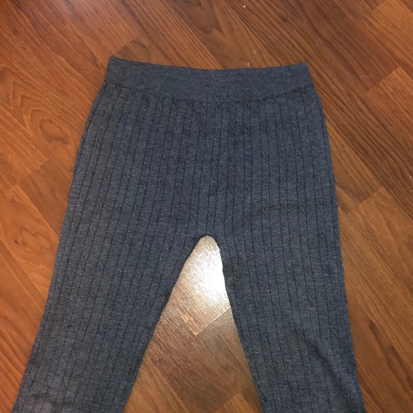 Grey leggings - Picture 2 of 3